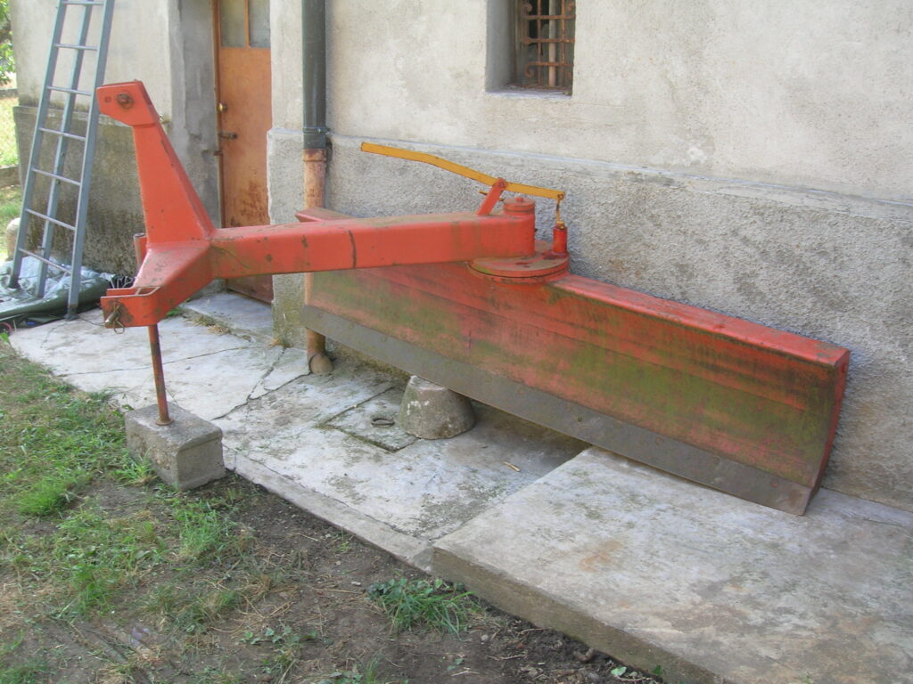 Lama livellatrice 230 cm.